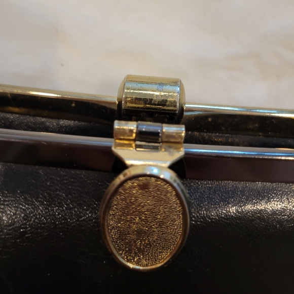 Vintage Mellow Manufactured Leather Metal Clasp Black Clutch Purse - Picture 9 of 13